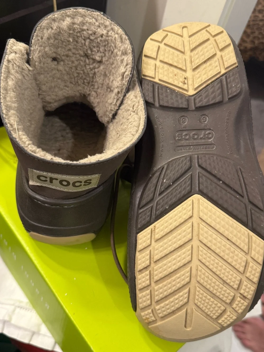 Crocs Women’s 8 Brown Fleece Lined Lace Up Winter Ankle Boots